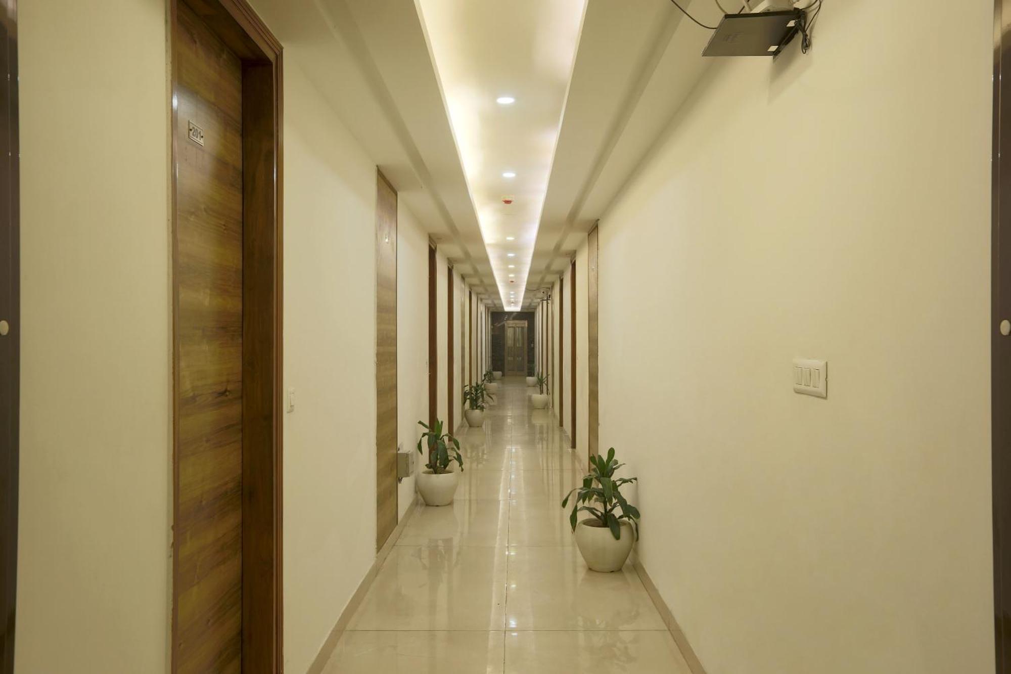Hotel Prithvi Palace Igi Airport Delhi Nueva Delhi Exterior foto